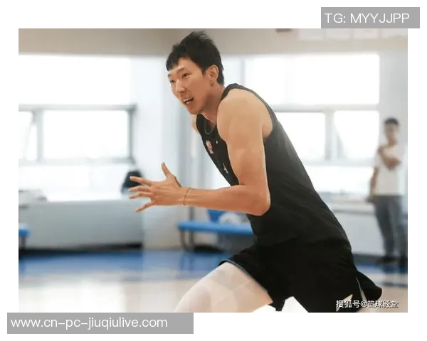 周琦复出表现出色贡献15分10篮板陈盈骏砍下23分10助攻助北京战胜山西开启新赛季